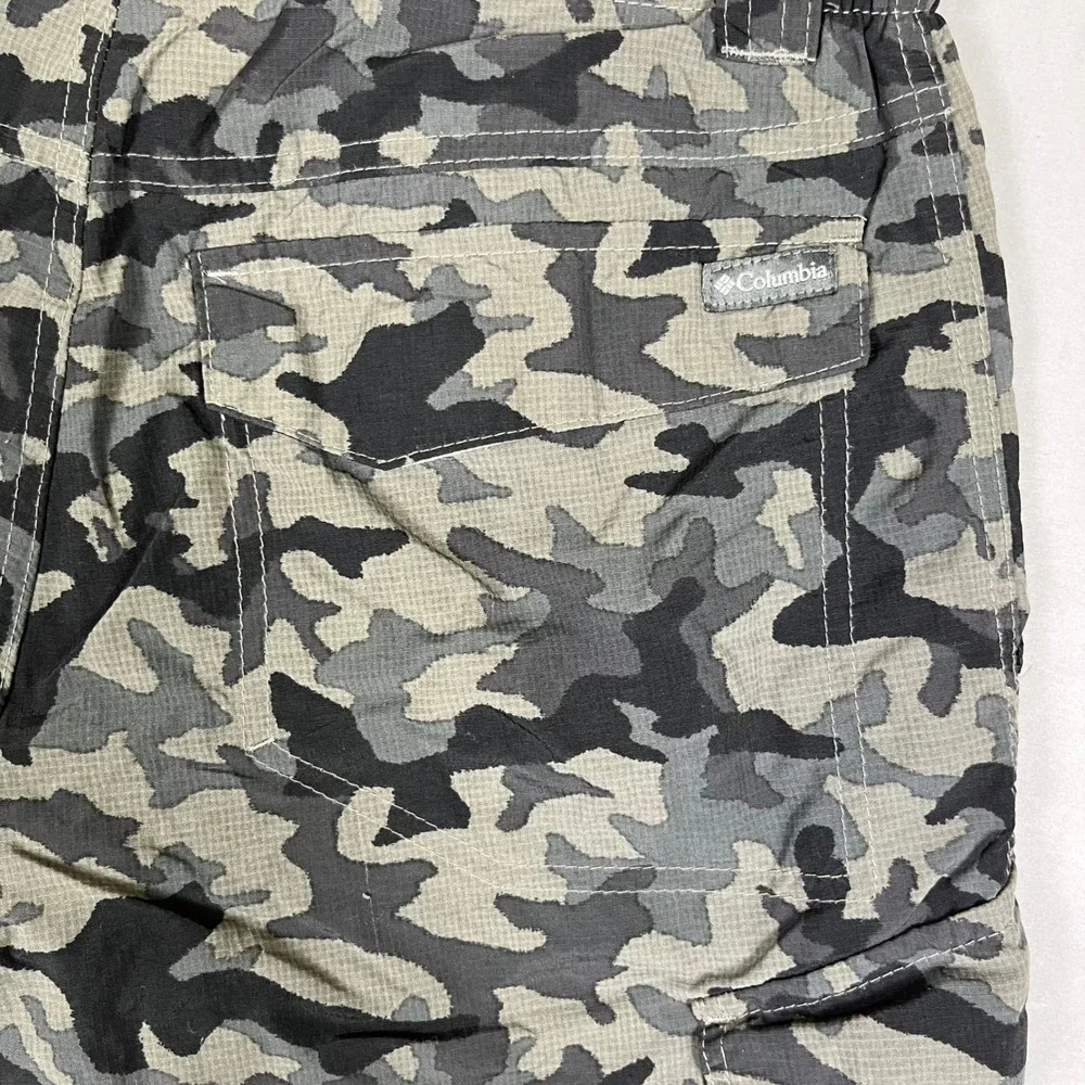Columbia Youth Boys Cargo Shorts Size S 6/7 Gray Camo Mesh Lined AM4723